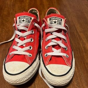 red converse size 6 (women’s)